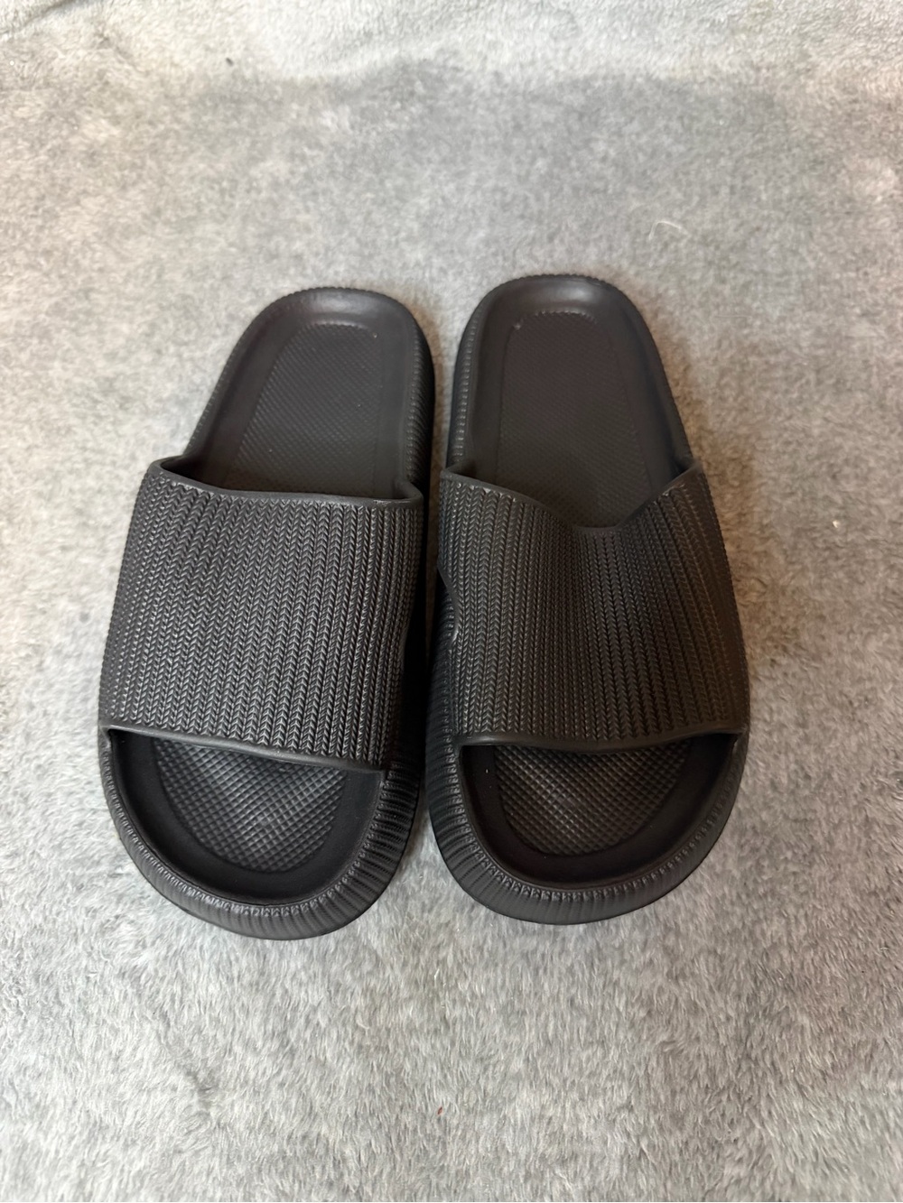 Original Cloud Slides Anti Slip Lightweight Sandals Women’s Size 34-35 (5-5.5)